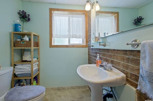 9173 Laura Anne Way, Sandy UT 84070 exterior