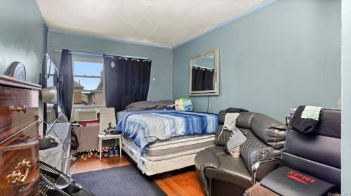 4315 Byron Ave, Bronx NY 10466-1517 exterior