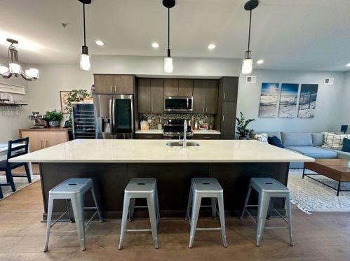 306 47th St, Pittsburgh, PA 15201