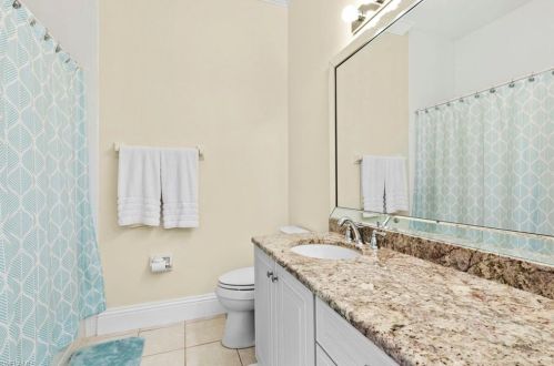 1806 Leamington Ln, Naples FL 34109-1453 exterior