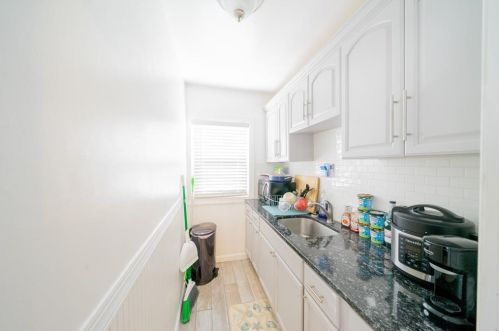 363 Logee St, Woonsocket RI 02895-6031 exterior