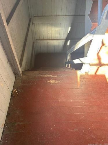 260 Grove St, New Britain CT 06053-3762 exterior