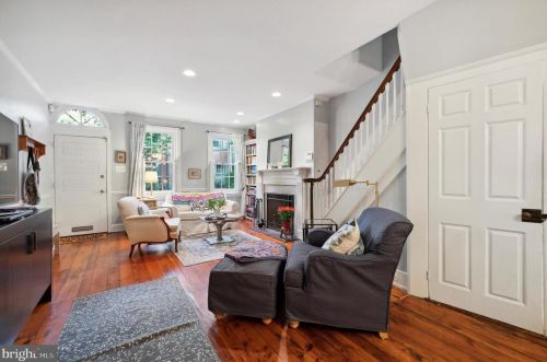 330 Camac St, Philadelphia PA 19107-5926 exterior