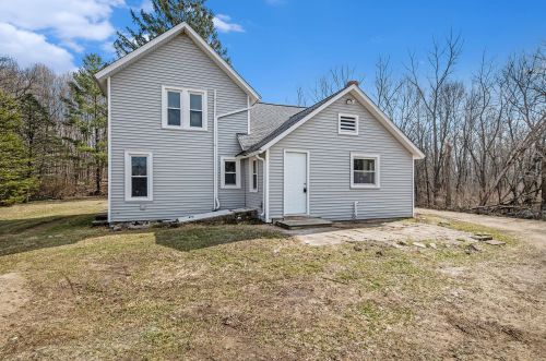 182 40th St, Allegan MI  49010-9144 exterior