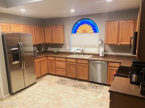 3819 74th Dr, Phoenix AZ  85043-7590 exterior