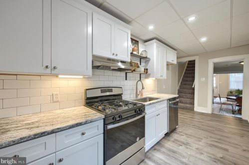 654 Poplar St, Lancaster PA 17603-5535 exterior