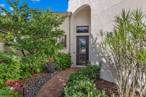 7915 Cordoba Pl, Naples FL exterior