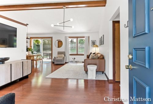 1233 Kreiser Ter, Grand Rapids MI 49506-4082 exterior