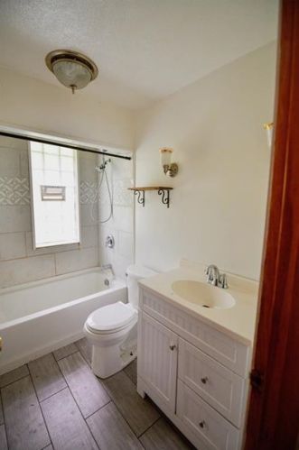 324 13 St, Pittsburgh PA 15215-2420 exterior