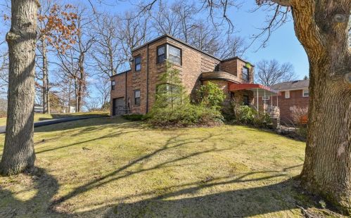 127 Circle Dr, Pittsburgh, PA 15237-2333