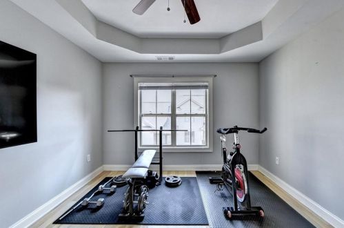 6448 Chariot St, Atlanta GA 30328-4298 exterior