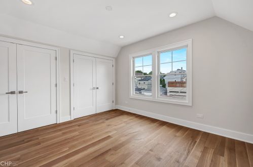 3025 Spaulding Ave, Chicago IL 60618-6808 exterior