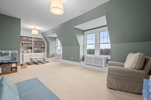 261 Magnolia Pl, Pittsburgh PA  15228-1344 exterior