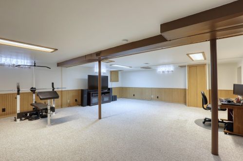 8919 Cheyenne St, Milwaukee WI 53224-4804 exterior