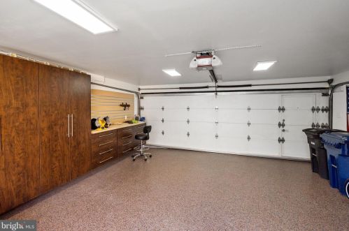 320 Patrick St, Alexandria VA  22314-2443 exterior