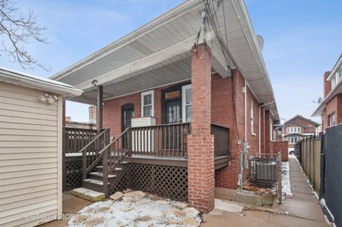 7251 Paxton Ave, Chicago IL  60649-2519 exterior