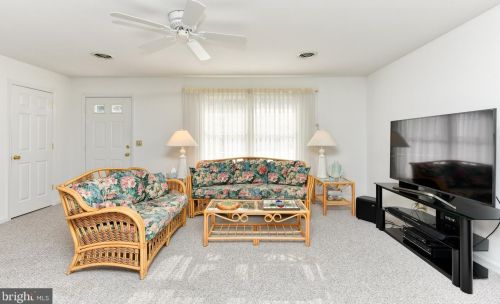 18247 Oak Ln, Lewes DE 19958 exterior