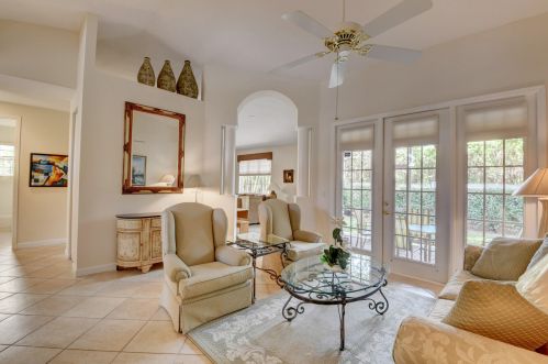 9911 Coronado Lake Dr, Boynton Beach FL 33437-5348 exterior