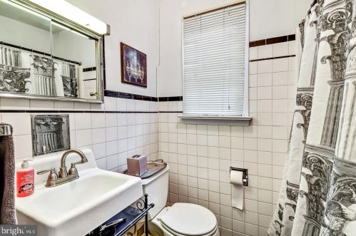 2039 Brandywine St, Philadelphia PA 19130-3204 exterior