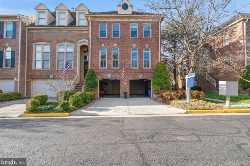 1544 Hampton Hill Cir, Mc Lean VA  22101-6021 exterior