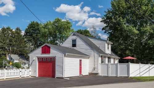 170 Burlington St, Woburn, MA 01801-3435