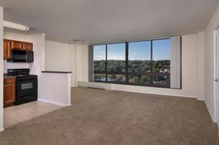 511 Four Mile Rd, Alexandria VA  22305-2005 exterior