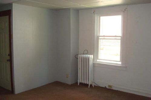 1525 Brownsville Rd, Pittsburgh PA  15210-3967 exterior