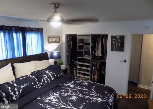 66 Prince St, Littlestown PA 17340-1323 exterior