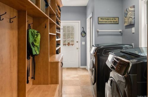 34 High St, Armonk NY 10504-1224 exterior