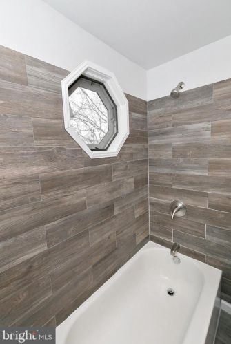 4507 Chestnut Ave, Camden NJ 08109-2504 exterior