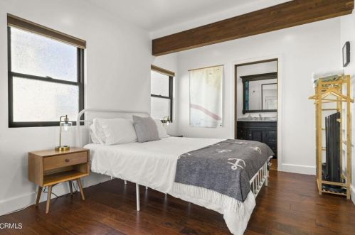 128 Camarillo Ave, Oxnard CA  93035-4605 exterior