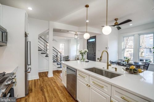 1727 16th St, Washington DC  20020-5661 exterior