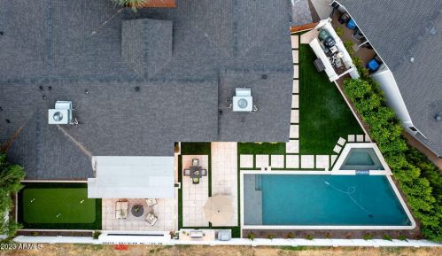 3302 51st St, Phoenix AZ  85018-6612 exterior