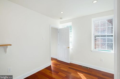 532 19th St, Philadelphia PA  19130-3226 exterior