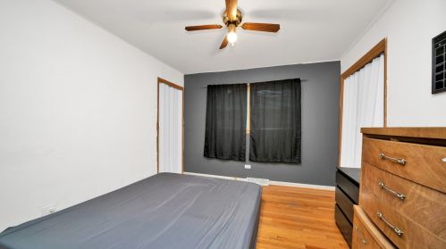 8243 Francisco Ave, Chicago IL 60645-4302 exterior