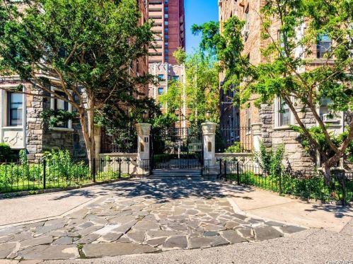 3400 Wayne Ave, Bronx NY  10467-2416 exterior