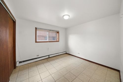 832 17 Ave, Broadview IL 60153-1856 exterior