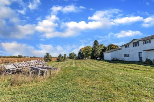 2560 66 St, Fennville MI 49408-9620 exterior