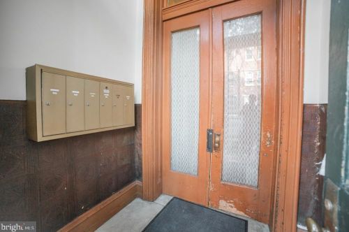 401 22nd St, Philadelphia PA  19146-1272 exterior