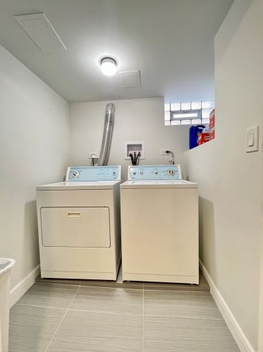 7823 Kilbourn Ave, Chicago IL 60646-5019 exterior