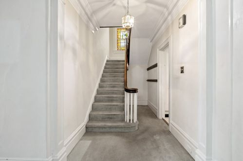 1675 Beechwood Blvd, Pittsburgh PA 15217-1713 exterior