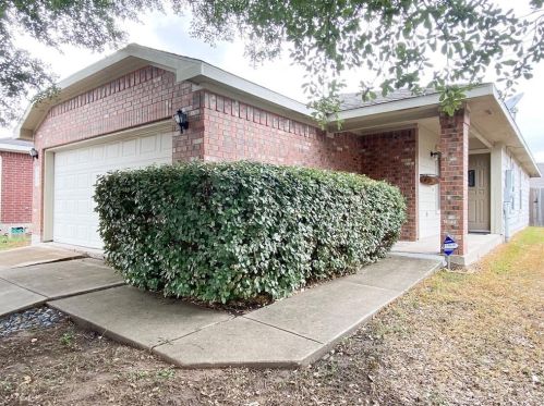 7608 Cayenne Ln, Austin TX  78741-7531 exterior