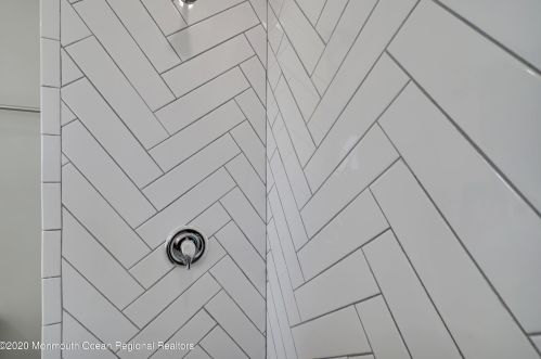 220 Bay Dr, Berkeley Township NJ 08721-3119 exterior