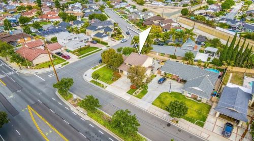 1871 Bryan Ave, Tustin CA 92780-4703 exterior