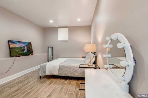 3 Pne Ter, Demarest NJ 07627-1214 exterior