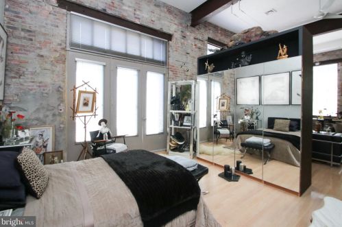 1225 6 St, Philadelphia PA 19147-4828 exterior