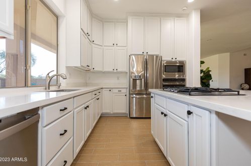 22037 55th St, Phoenix AZ  85054-7151 exterior