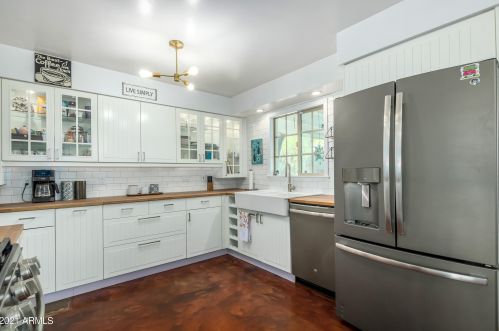 1233 El Camino Dr, Phoenix AZ 85051-9124 exterior