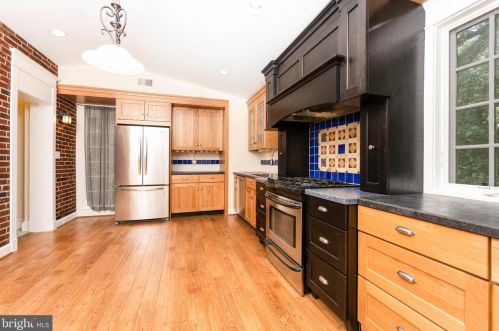 9405 Woodland Dr, Silver Spring MD  20910-1451 exterior