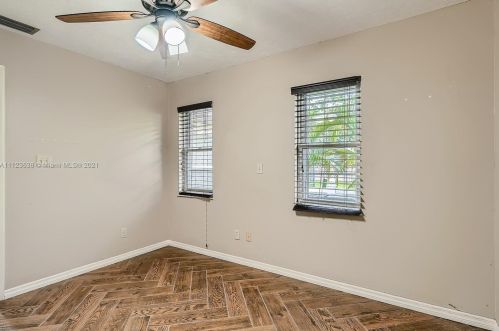 5205 Feather Crk Dr, Fort Pierce FL 34951-2327 exterior